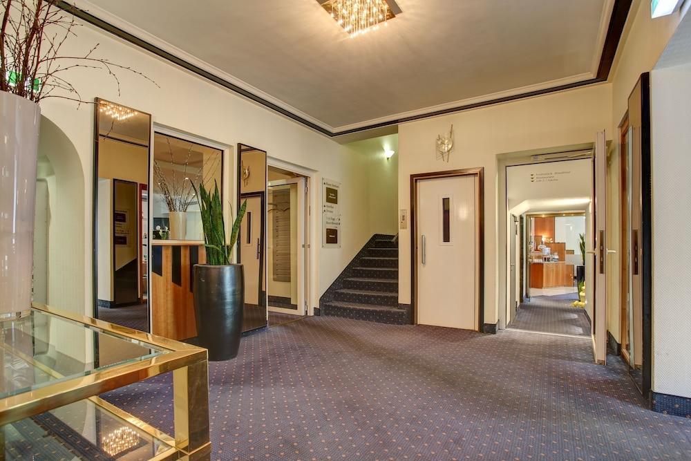 Trip Inn Hotel Esplanade, Duesseldorf Ngoại thất bức ảnh
