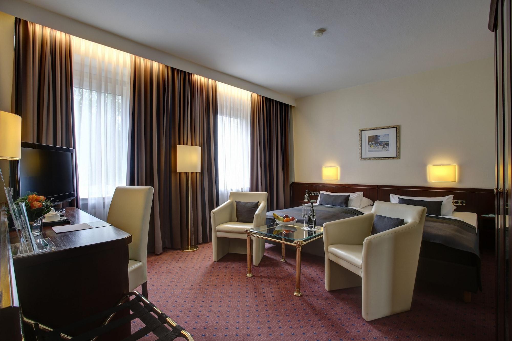 Trip Inn Hotel Esplanade, Duesseldorf Ngoại thất bức ảnh