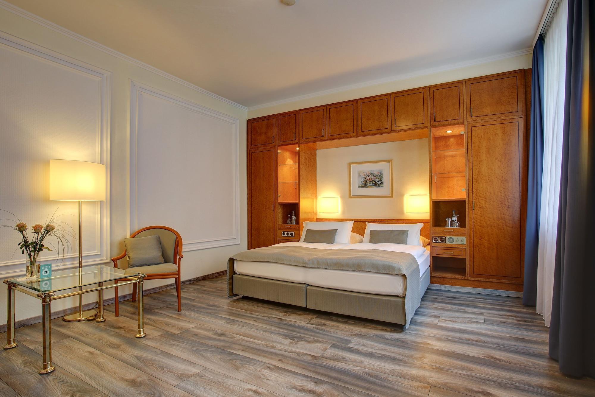 Trip Inn Hotel Esplanade, Duesseldorf Ngoại thất bức ảnh