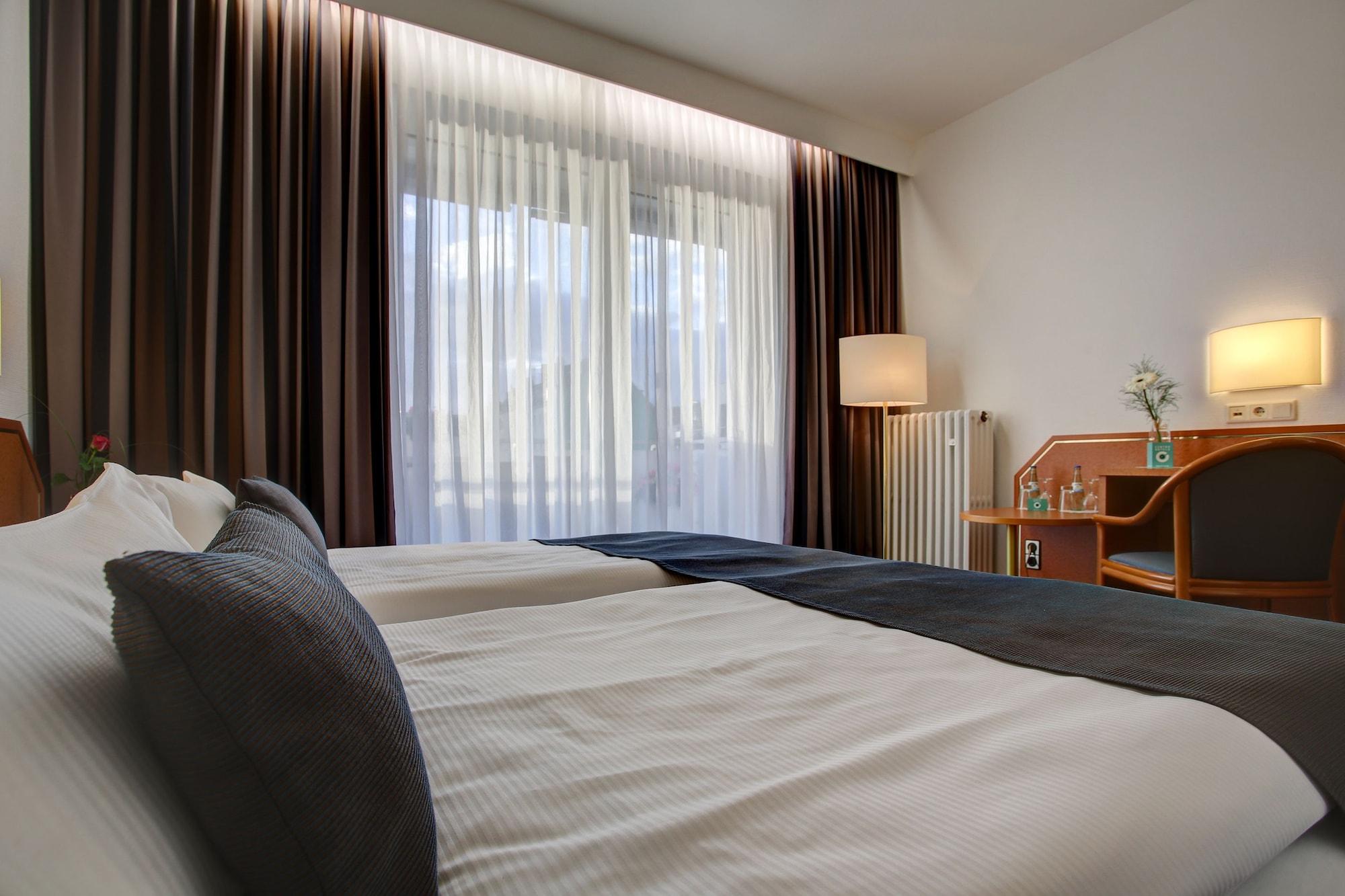 Trip Inn Hotel Esplanade, Duesseldorf Ngoại thất bức ảnh