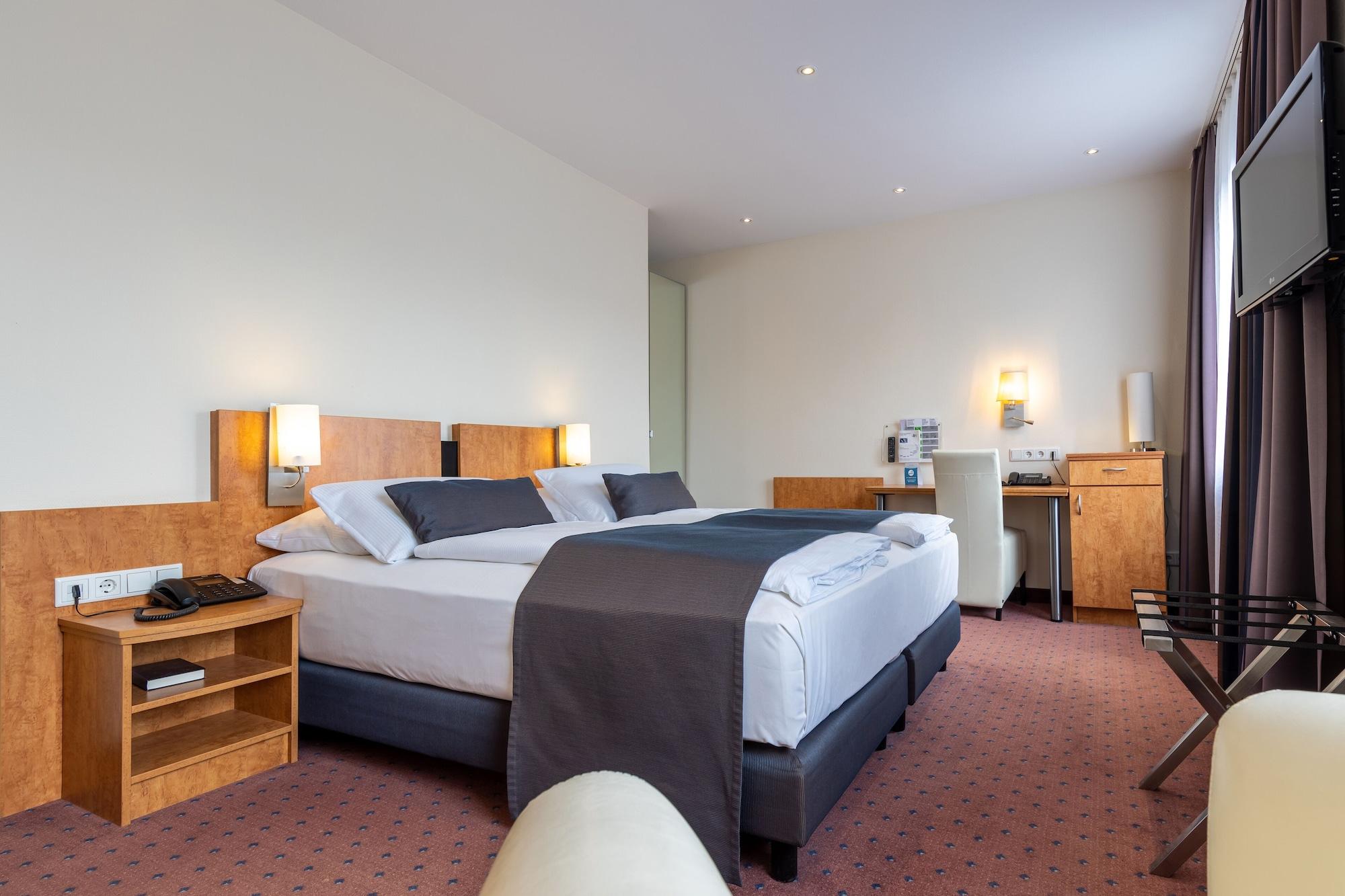 Trip Inn Hotel Esplanade, Duesseldorf Ngoại thất bức ảnh