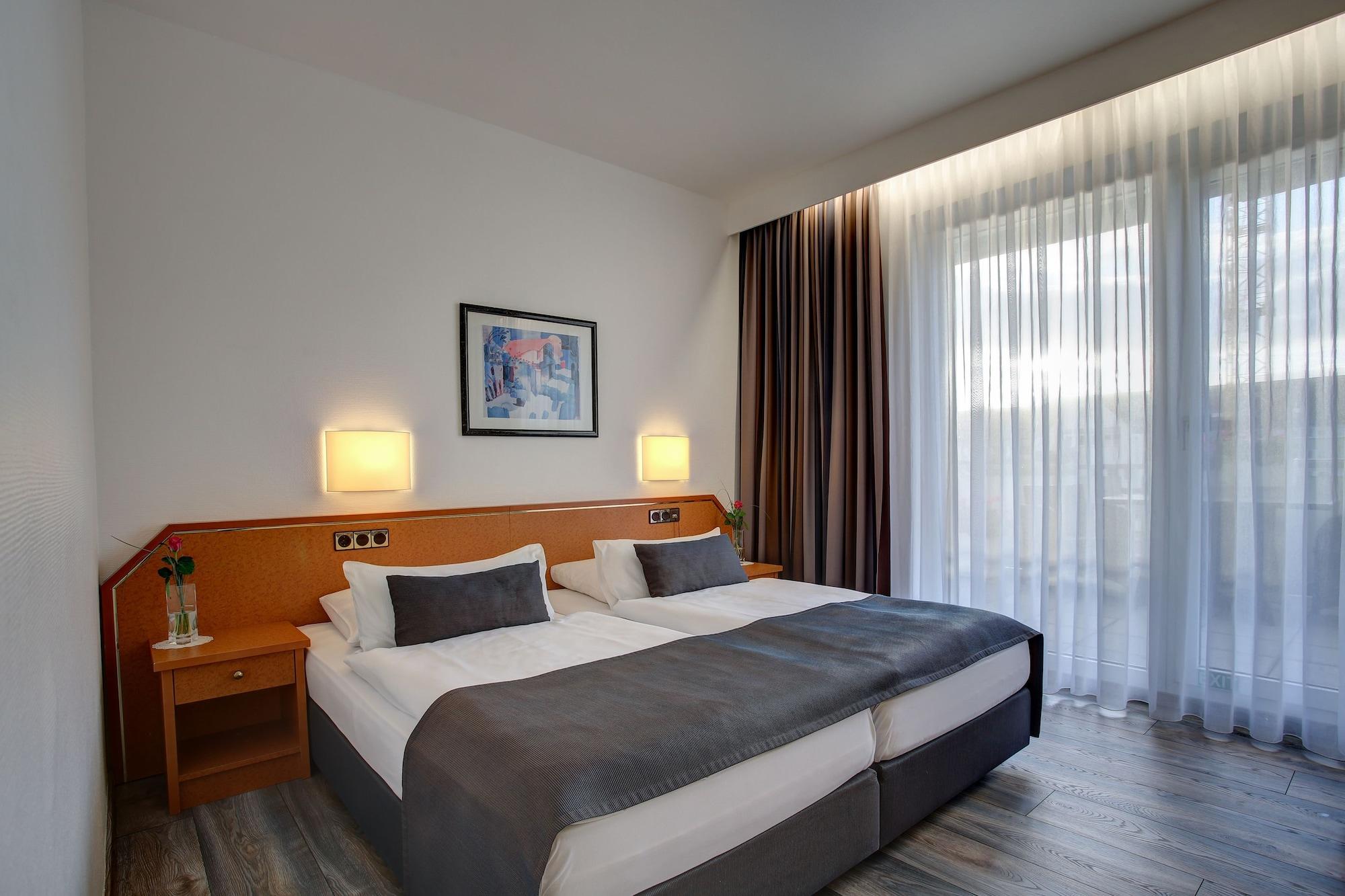 Trip Inn Hotel Esplanade, Duesseldorf Ngoại thất bức ảnh